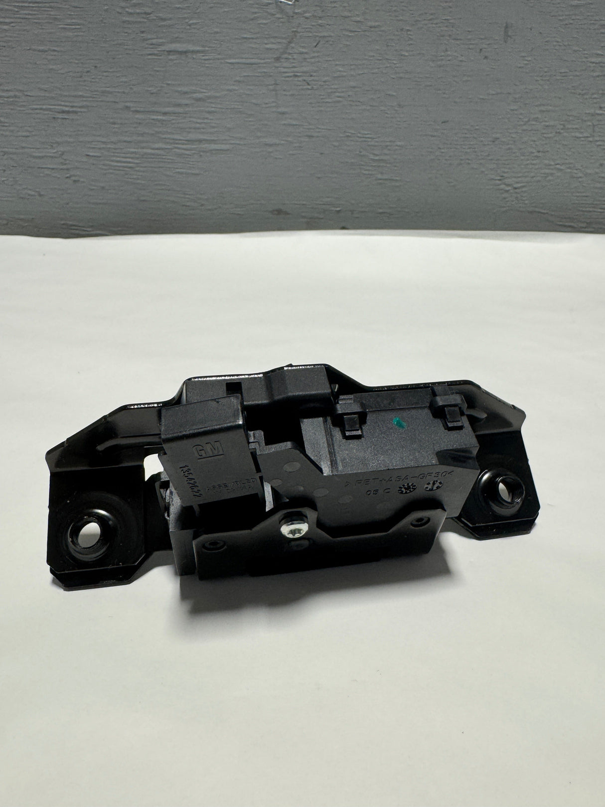 13542622 2019-2024 Chevrolet Bolt Liftgate Latch OEM