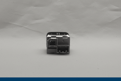 84789791 2019-2024 Chevrolet Buick GM SD Card AUX & USB Port Receptacle OEM