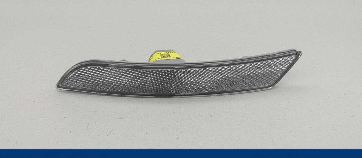 23169179 2019-2024 Chevrolet Camaro Front Driver Side Marker Lamp Genuine OEM