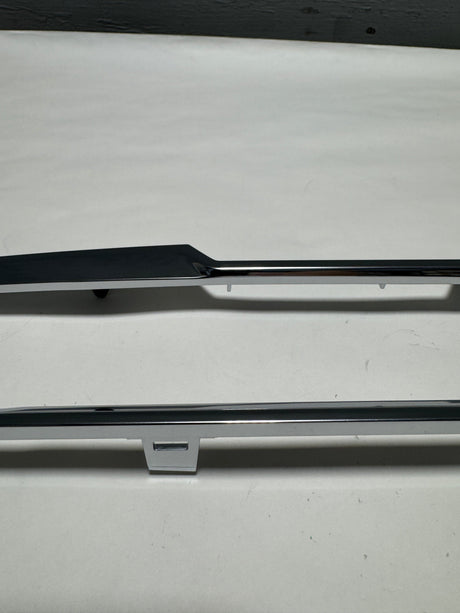 84789207 2019-2024 Chevrolet Equinox Center Console Shifter Trim Bezel OEM