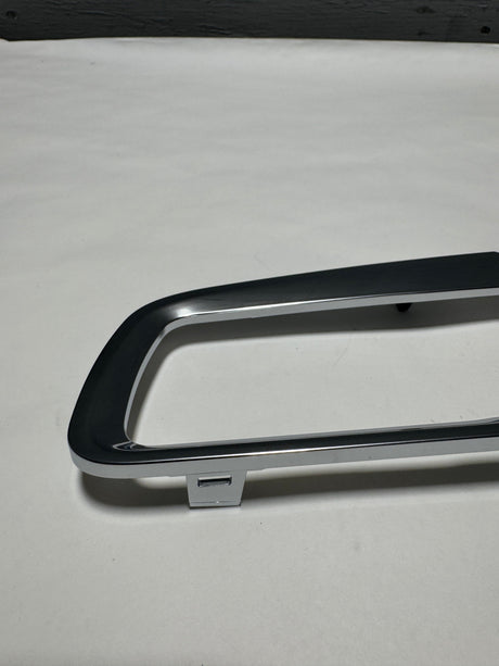 84789207 2019-2024 Chevrolet Equinox Center Console Shifter Trim Bezel OEM