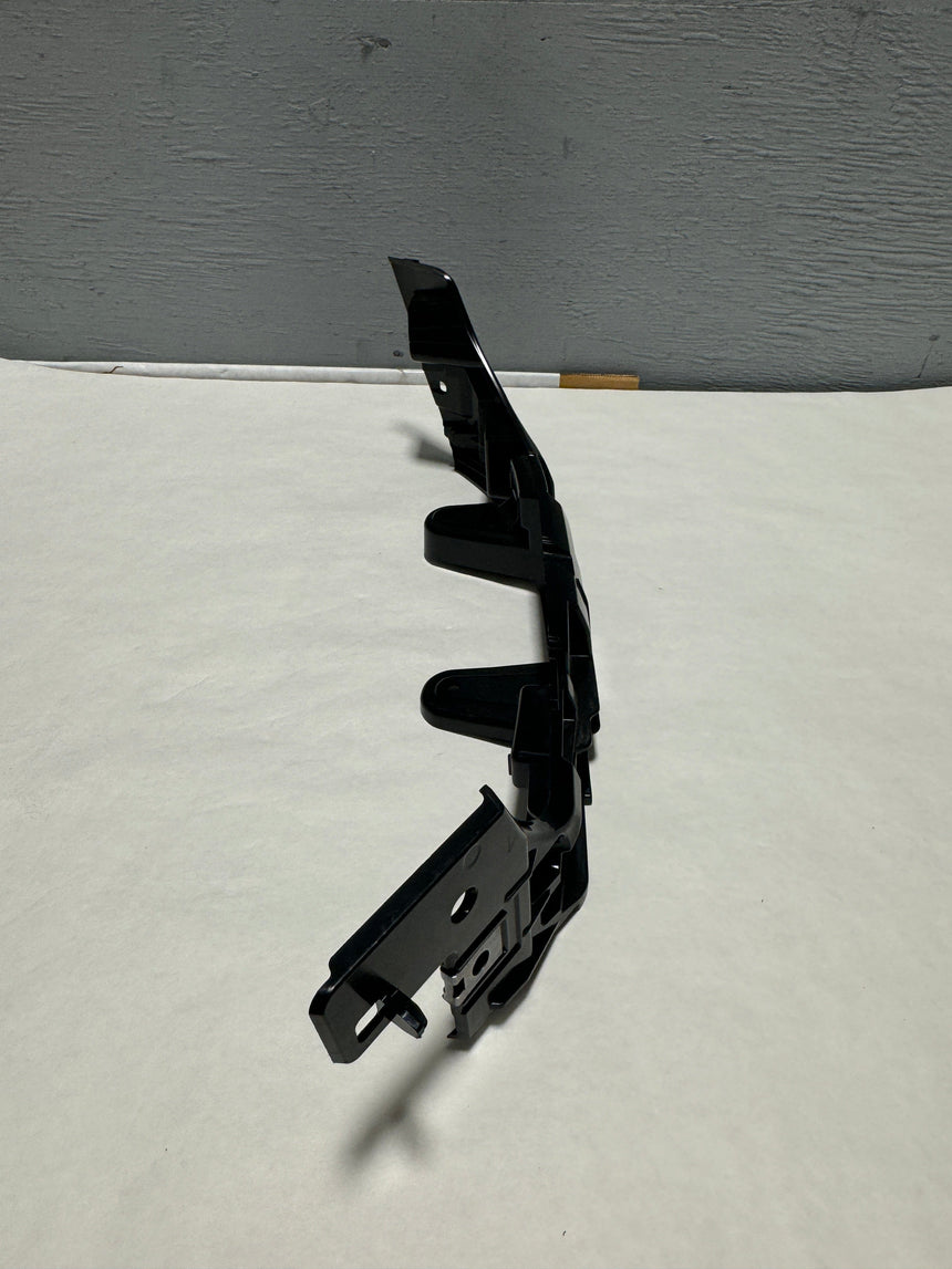 2019-2024 Dodge Ram 2500 3500 Driver Side Fascia Bracket For Halogen Headlights Only