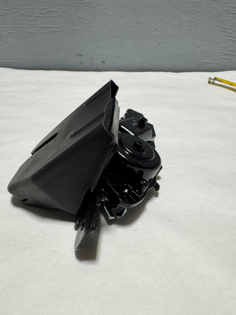 68364386AF 2019-2024 Jeep Cherokee Liftgate Latch Lock Genuine OEM New  OEM