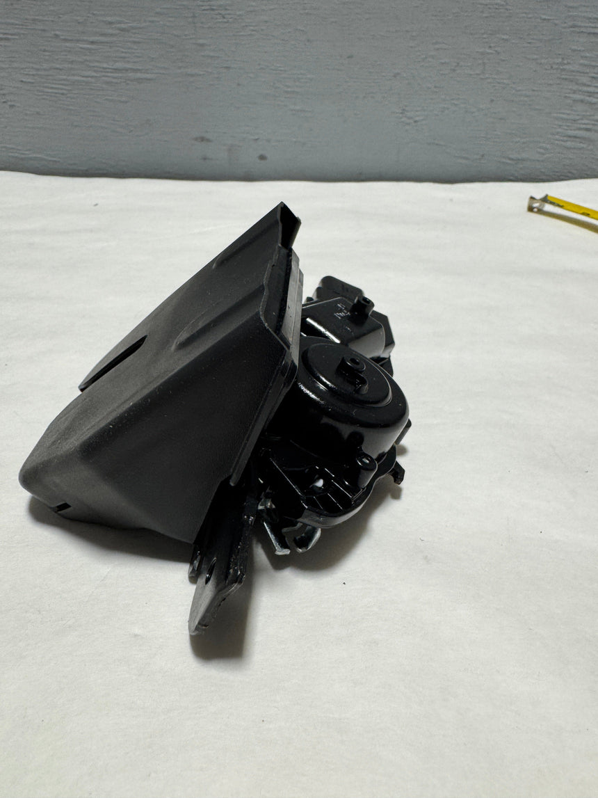 2019-2025 Jeep Cherokee Non Power Liftgate Latch Lock Genuine OEM New OEM