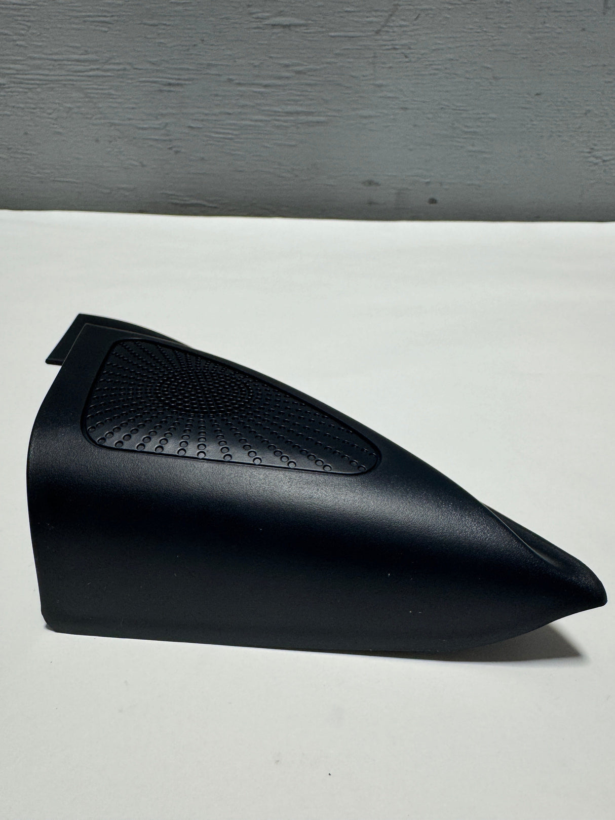 87660-M6010WK 2019-2024 Kia Forte Passenger Front Door Corner Trim W/ Tweeter Genuine