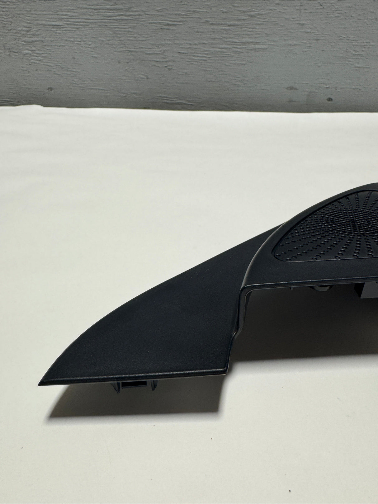 87660-M6010WK 2019-2024 Kia Forte Passenger Front Door Corner Trim W/ Tweeter Genuine