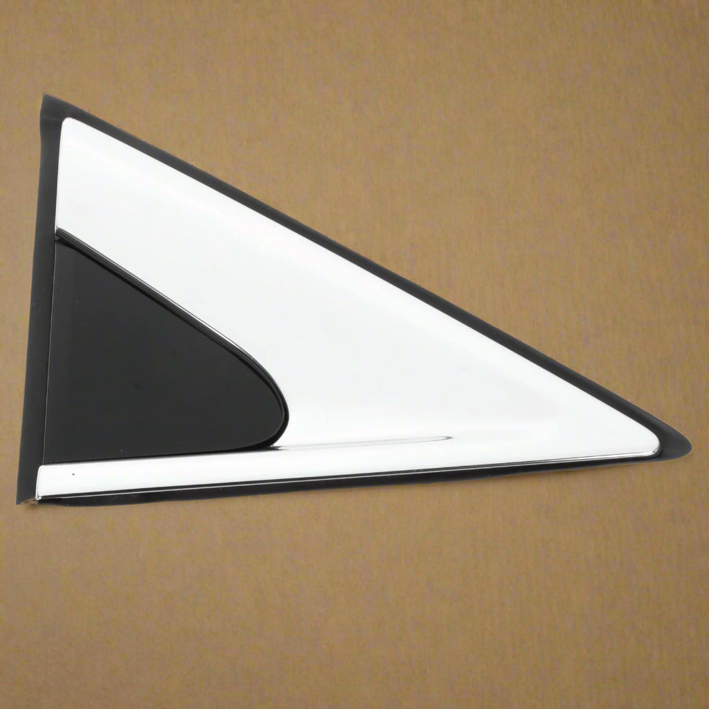 84749528 2019-2025 Cadillac XT4 Driver Side Back Door Applique Molding Trim Satin Aluminum