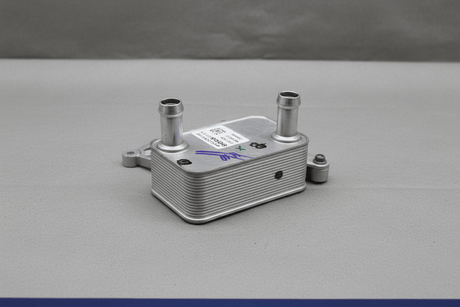 12729508 2019-2025 Chevrolet Silverado GMC Sierra Colorado Canyon 2.7L Engine Oil Cooler OEM