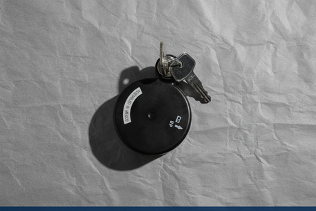 2019-2025 Chevrolet Silverado GMC Sierra N01 Locking Gas Cap Genuine OEM