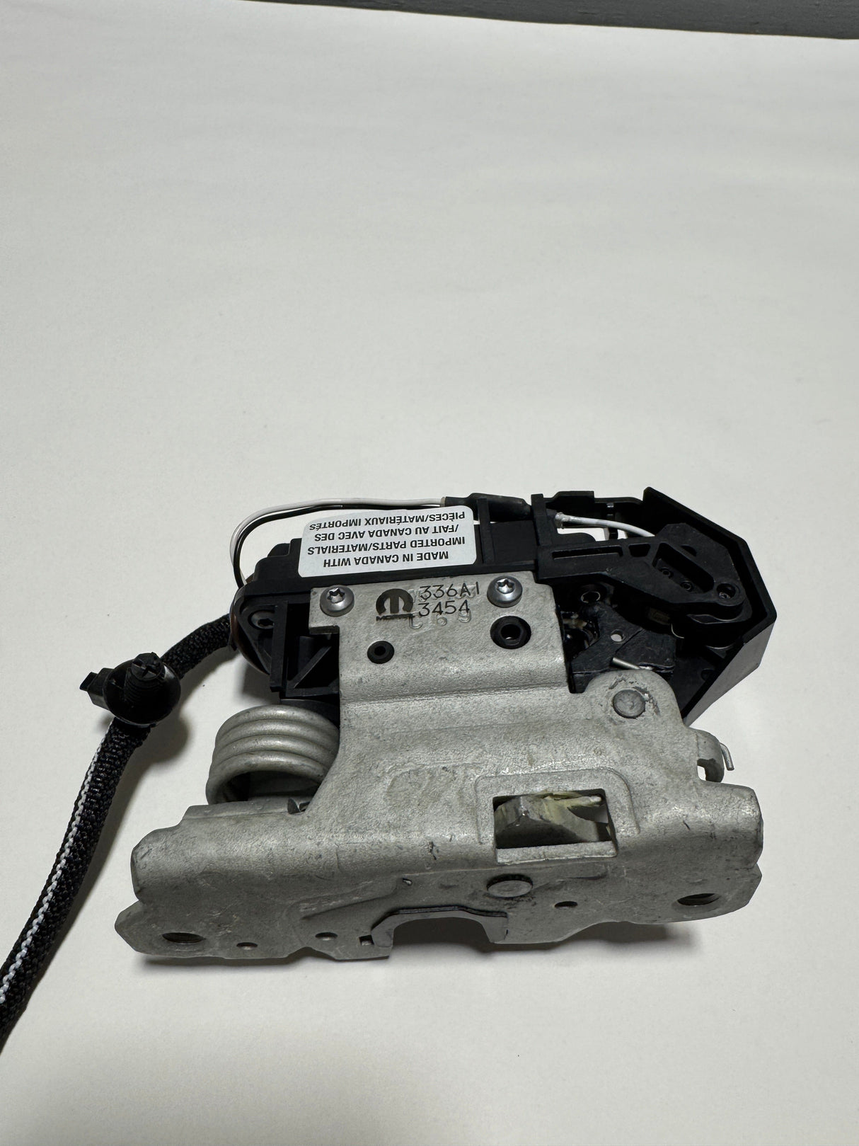 68280336AI 2019-2025 Ram 1500 DT Mult Function Tailgate Passenger Side Latch OEM