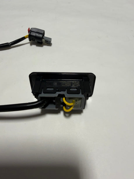 85877553 2019-2025 Silverado or 2019-2025 Sierra OEM Tailgate Release Switch