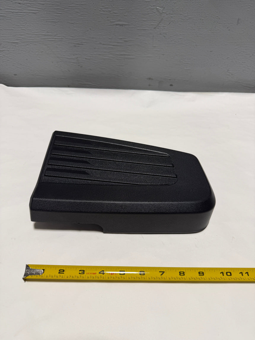 2019-2025 Silverado Sierra (1) Oval Step Bar End Cap Pass Front / Drvr RR