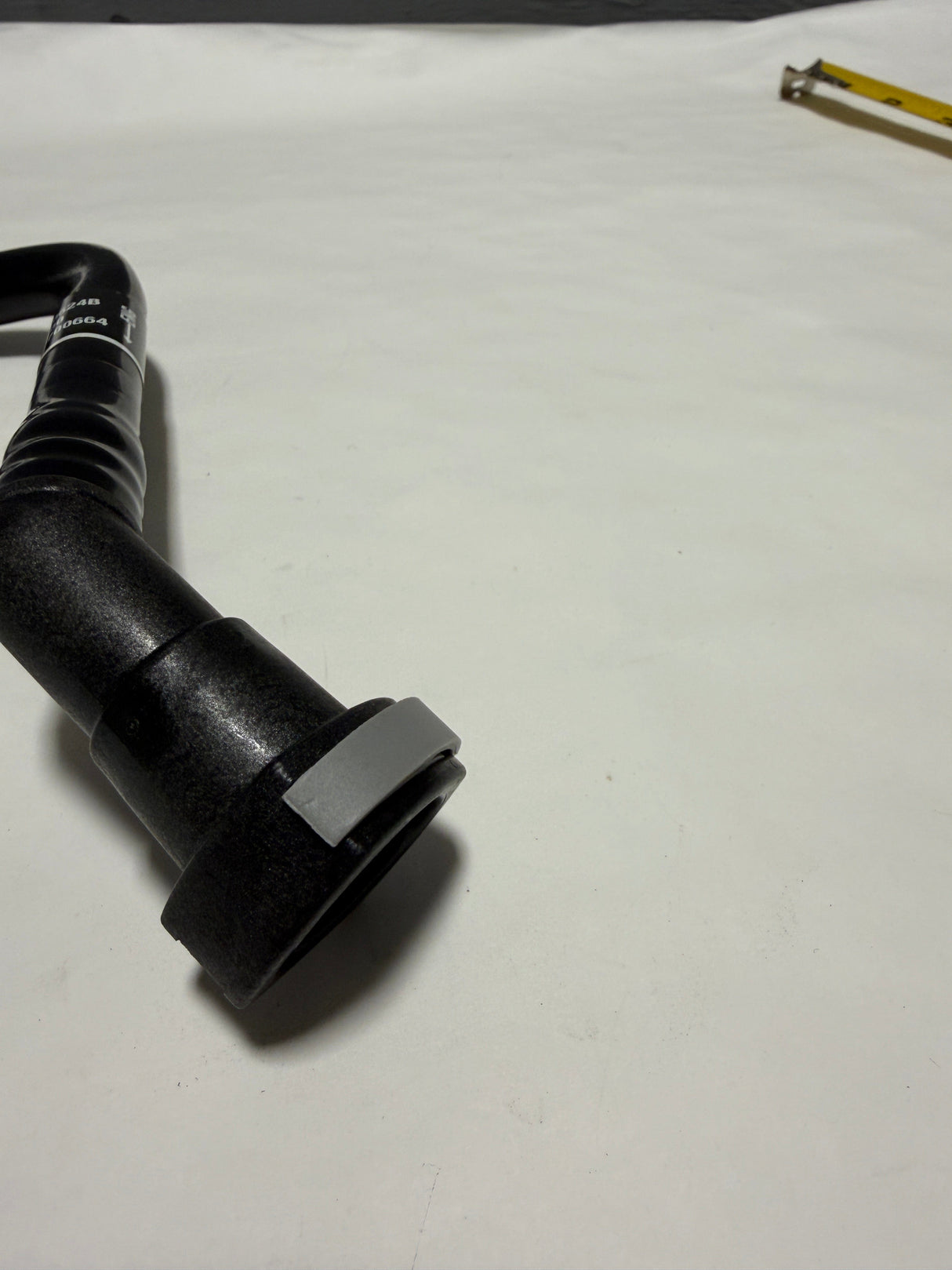 12700664 2019-2025 Silverado Sierra 5.3 ,6.2 or 6.6 PCV Fresh Air Hose New