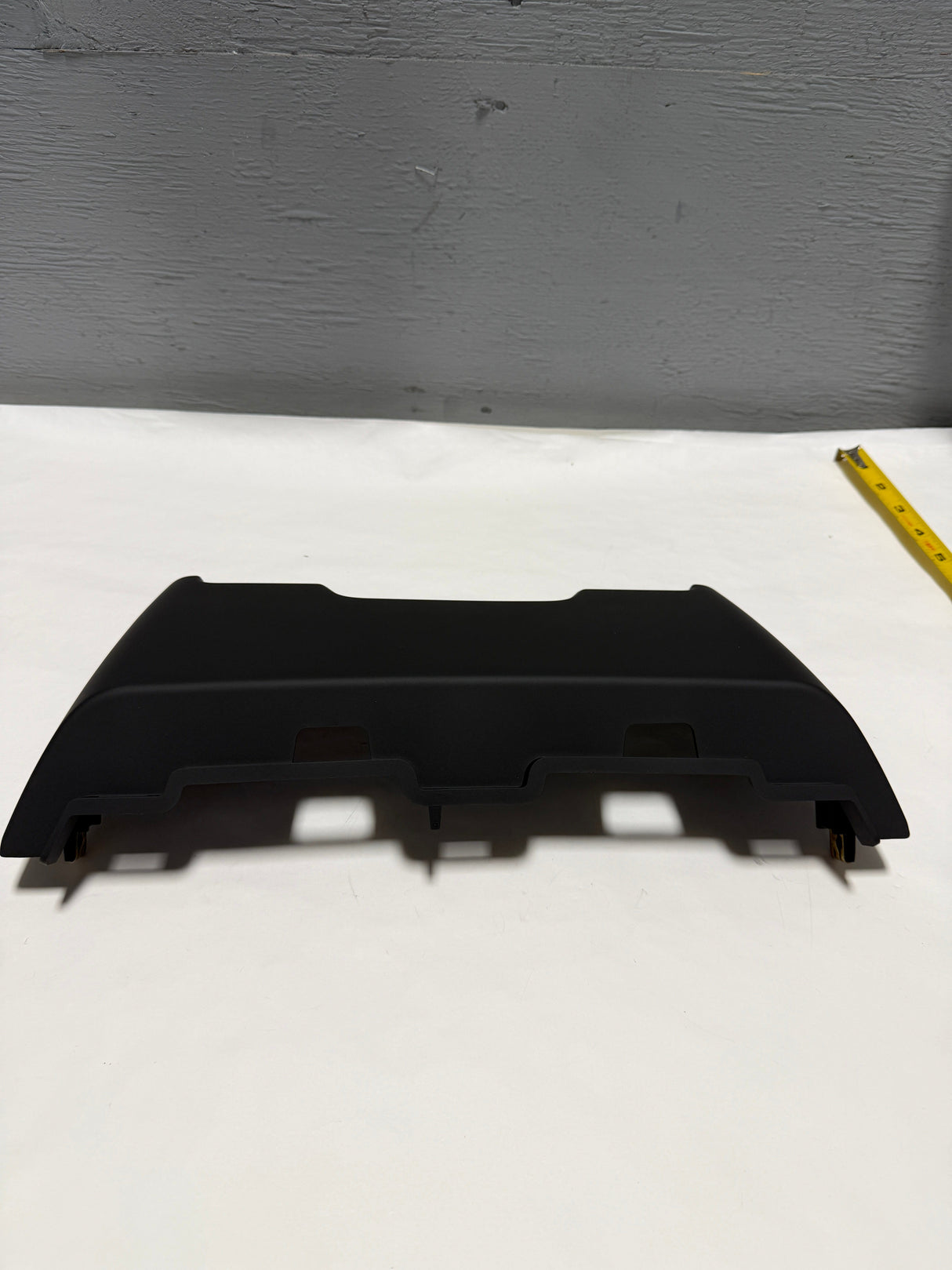 85110487 2019-2025 Silverado Sierra Dashboard Knee Bolster Panel Driver OEM W/o Console