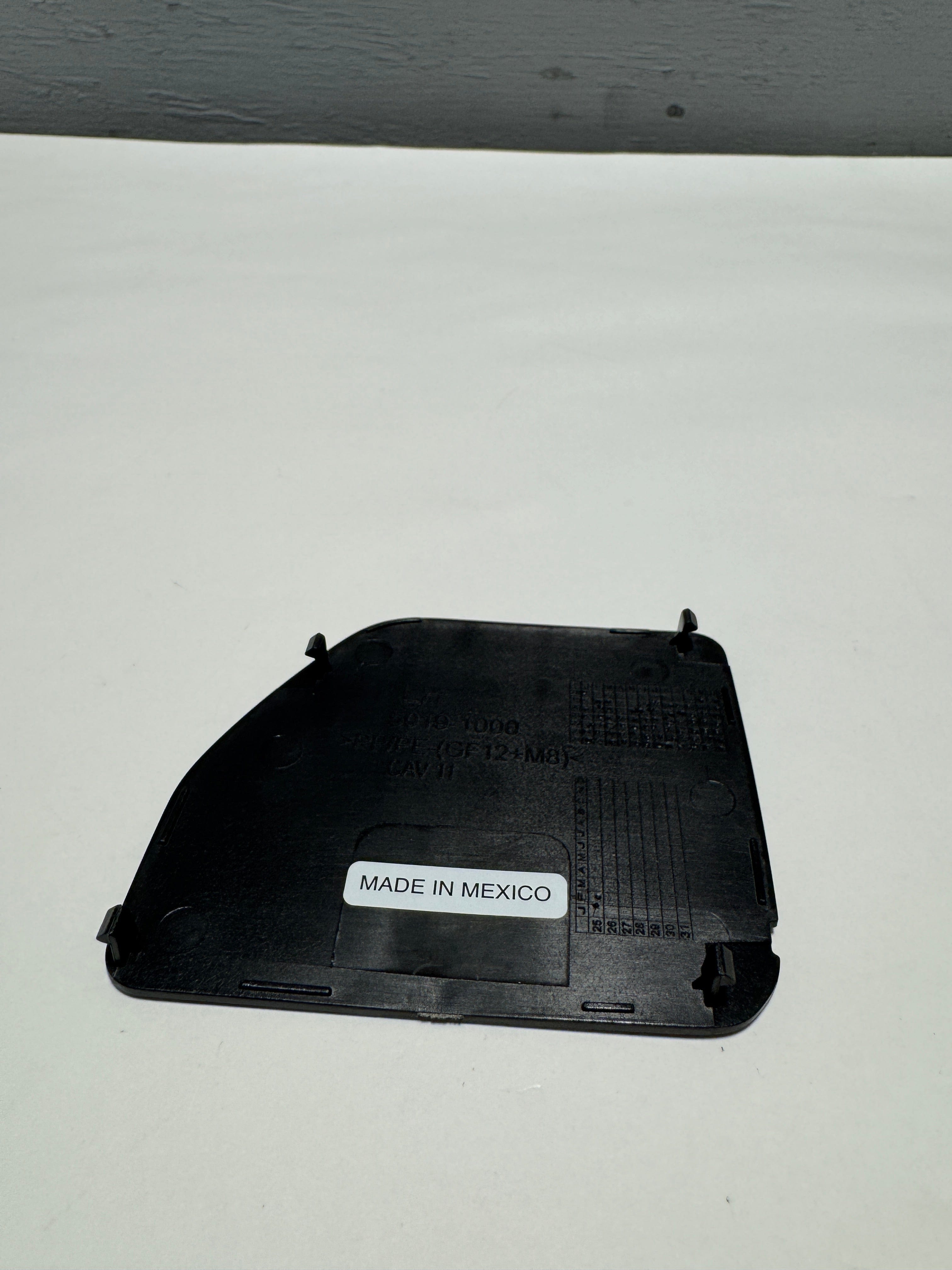 2019-2025 Silverado Sierra Driver Side Black Inside Door Handle