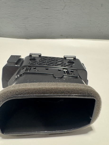 23356901 2019-2025 Silverado Sierra Driver Side Center Air Vent Outlet Deflector Genuine OEM