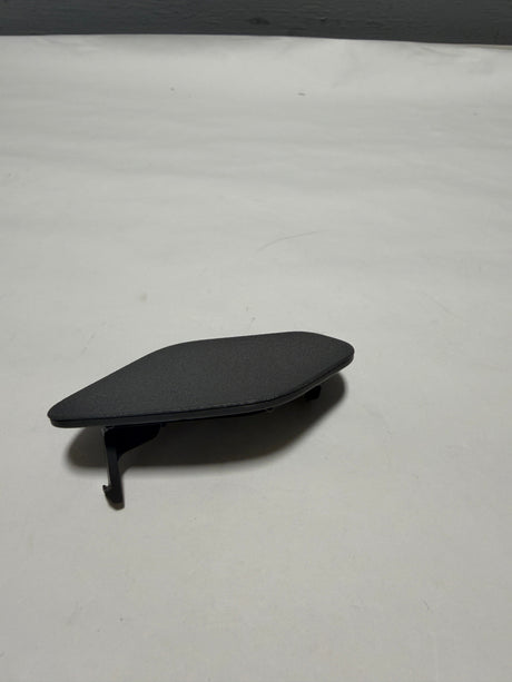 84482684 2019-2025 Silverado Sierra Gray Driver Side Pillar Grab Handle Lower Screw Cover Genuine OEM