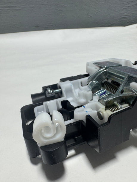 13550992 2019-2025 Silverado Sierra Passenger Side Rear Door Handle Bracket Genuine OEM