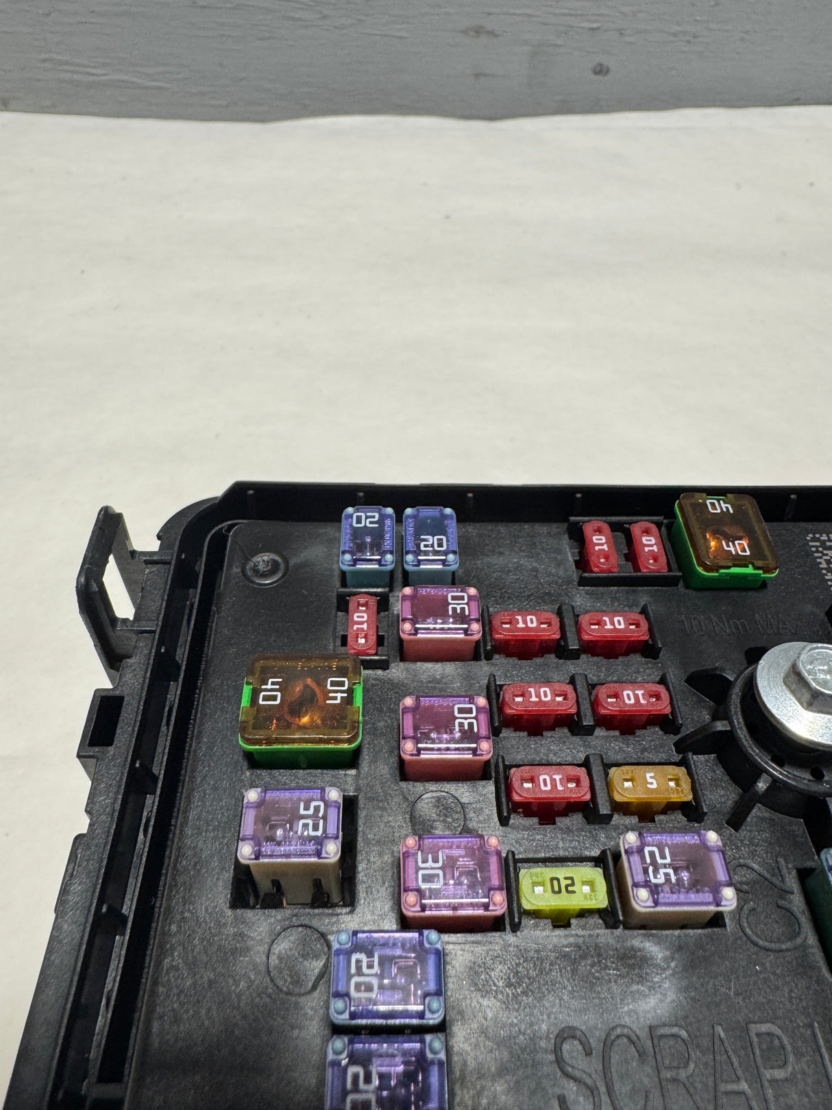 LC3Z-14A068-B 2020-2022 Ford F-250 F-350 6.2 7.3 Gas Engine Fuse Panel Relay Box Under Hood