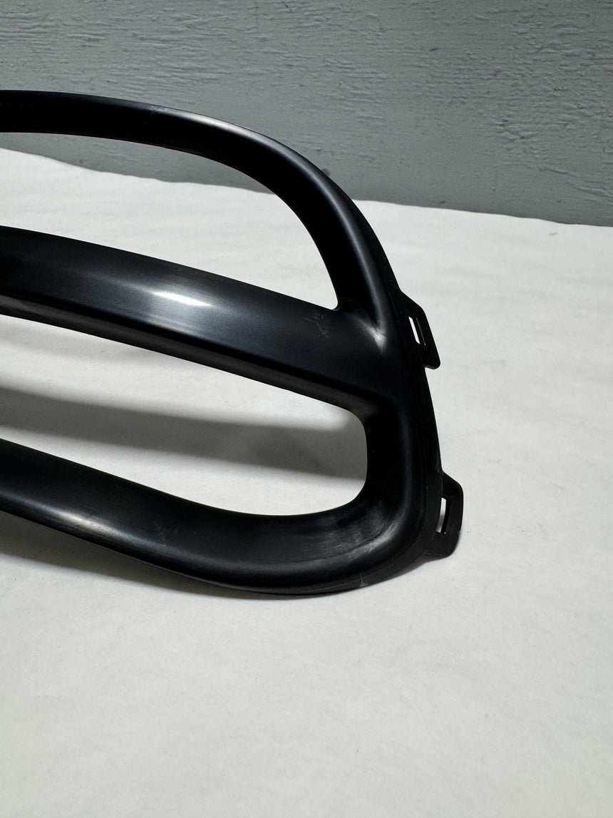 2020-2022 Kia Sportage Rear Bumper Passenger Side Light Trim Bezel For Park Assist Equipped Only