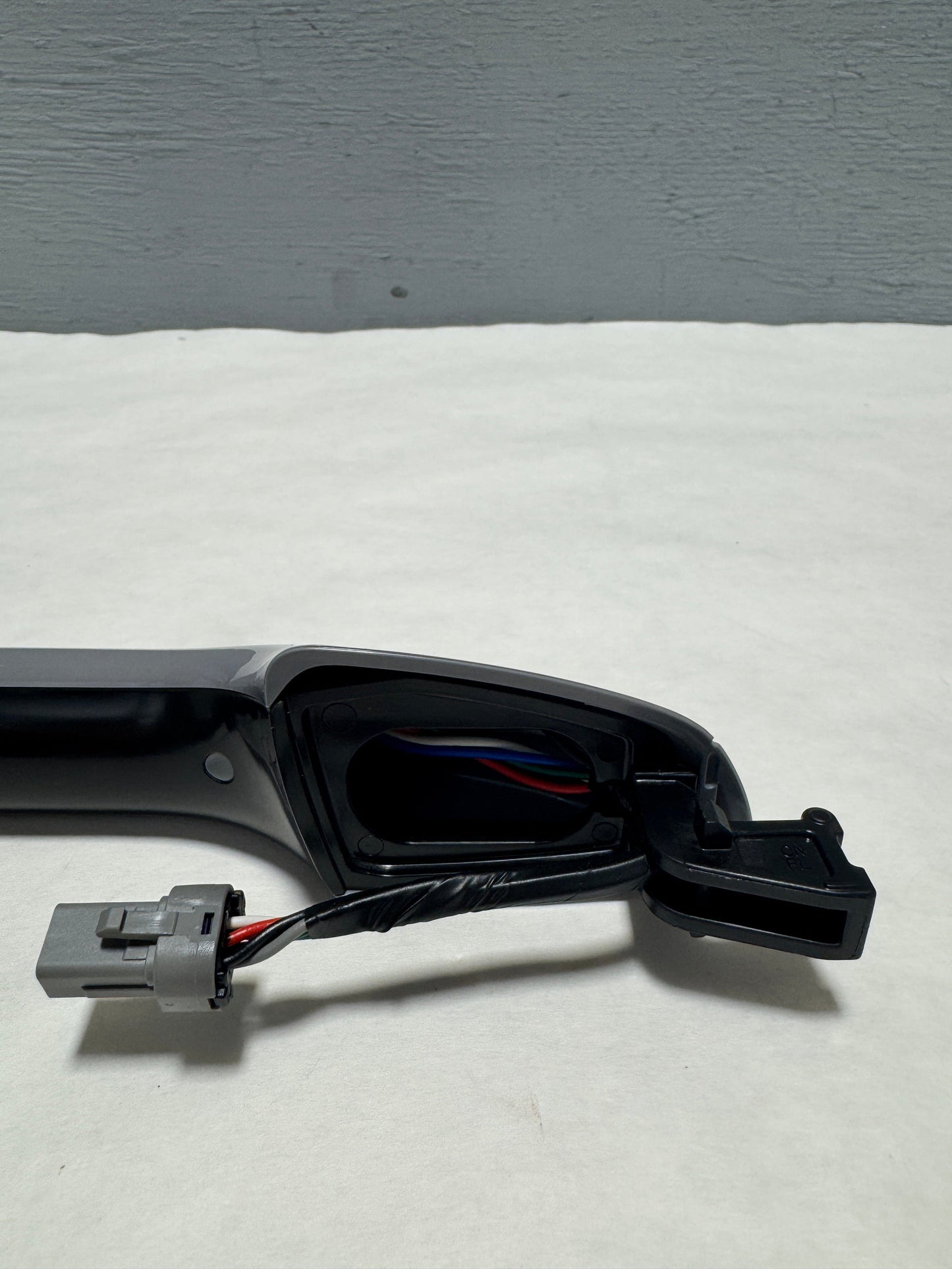 82651-S9700 2020-2022 Kia Telluride Driver Front Door Exterior Handle With Button - Unpainted