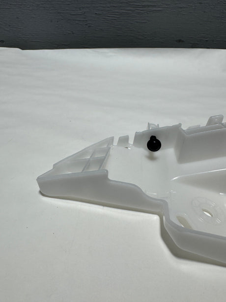 RC50-42768140-B11 2020-2023 Buick Encore GX Driver Side Front Bumper Guide Bracket Not For Sport Touring