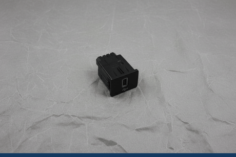 2020-2023 Ford Transit USB Port Interface Module Genuine OEM