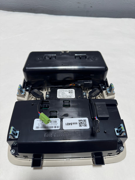 85588481 2020-2023 GMC Acadia Beige Overhead Console For Sunroof Equipped OEM