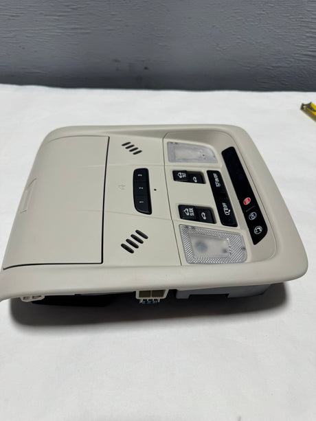 85588481 2020-2023 GMC Acadia Beige Overhead Console For Sunroof Equipped OEM