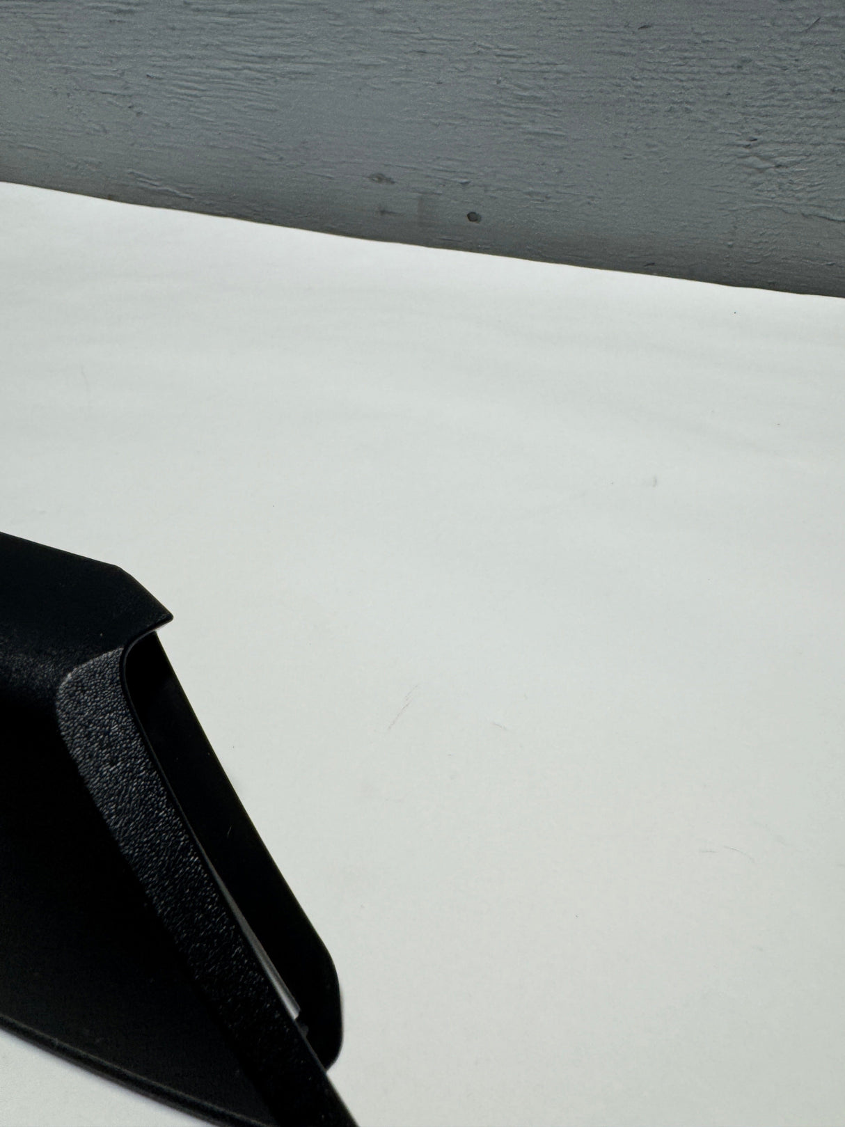 84677782 2020-2023 GMC Acadia Denali Passenger Side Rear Bumper Lower End Molding