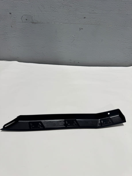 84677782 2020-2023 GMC Acadia Denali Passenger Side Rear Bumper Lower End Molding