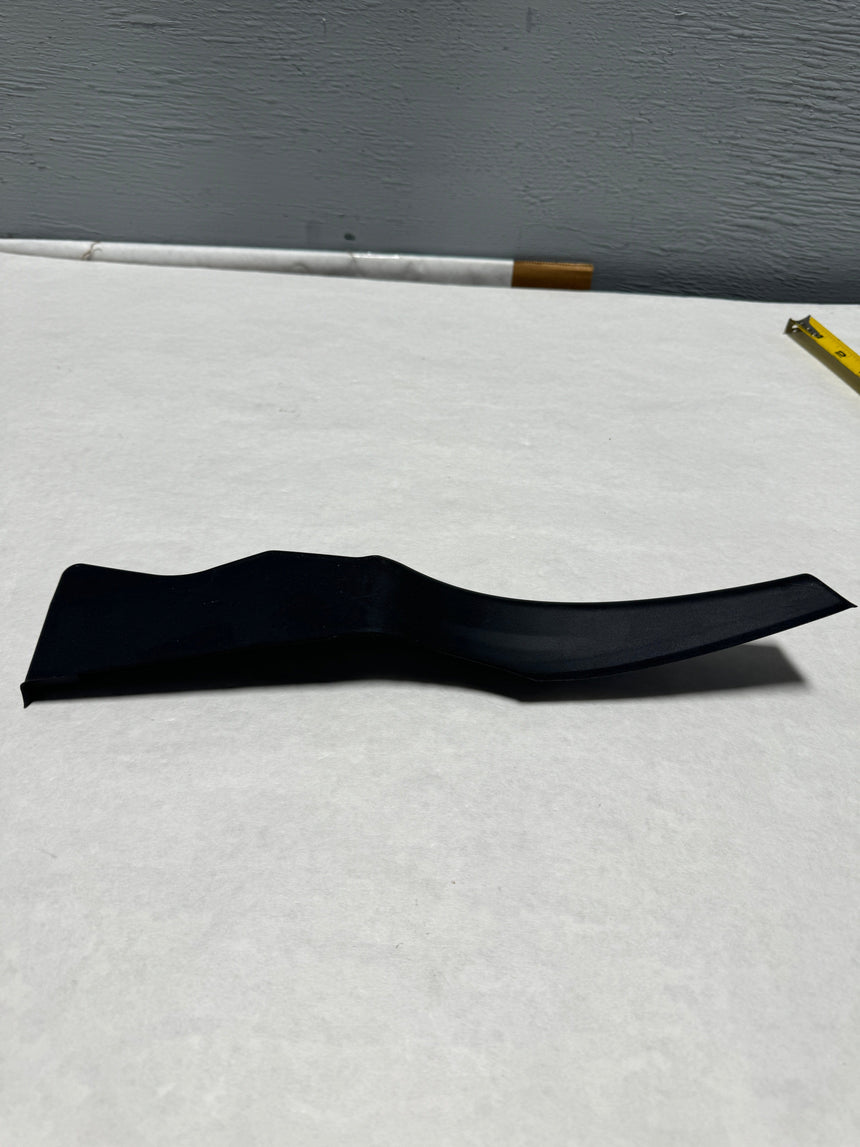 2020-2023 GMC Acadia Passenger Side Air Inlet Grille Panel Extension OEM