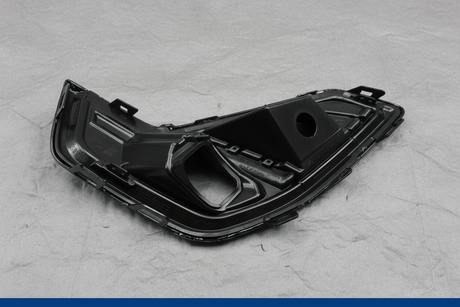 2020-2023 GMC Acadia Passenger Side Fog Lamp Bezel SLE SLT Genuine OEM