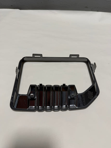 84319826 2020-2023 GMC Sierra 2500 3500 AT4 Passenger Side Fog Light Trim Bezel  Black- For Painted Bumper Equipped Only