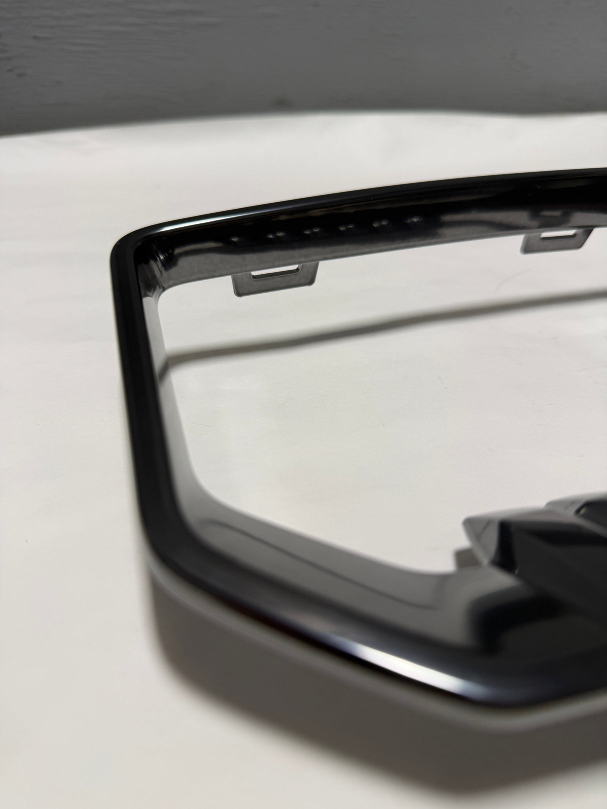 84319826 2020-2023 GMC Sierra 2500 3500 AT4 Passenger Side Fog Light Trim Bezel  Black- For Painted Bumper Equipped Only