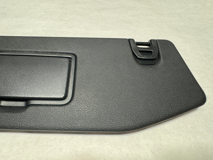 2020-2023 Jeep Gladiator Driver Side Lighted Sun Visor With Mirror No Garage Opener