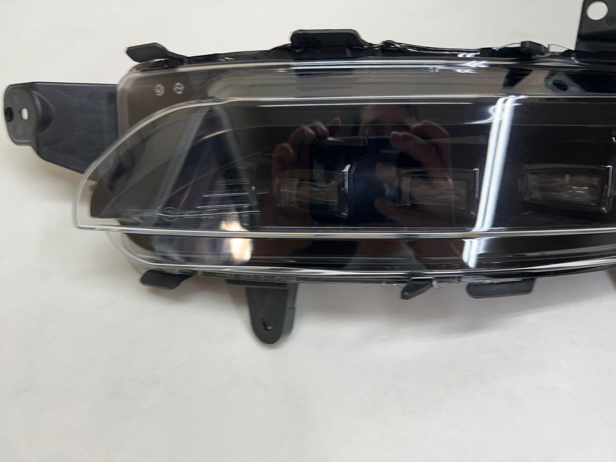 CL-0823-LJ7Z-15200-B-H15 2020-2023 Lincoln Corsair LED Passenger Side Fog Light LJ7Z-15200-B OEM