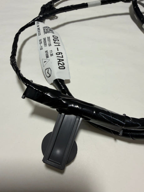 DGJ1-67-A20 2020-2023 Mazda CX-30 Rear Bumper Wiring Harness For NON park Sensor Equipped OEM