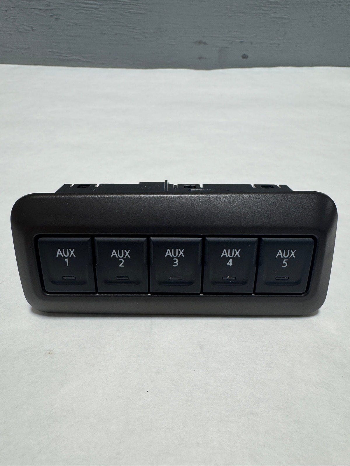 Upfitter Connector For 2019-2024 GM Trucks - Chevy/GMC 1500-3500 Without Aux Switches