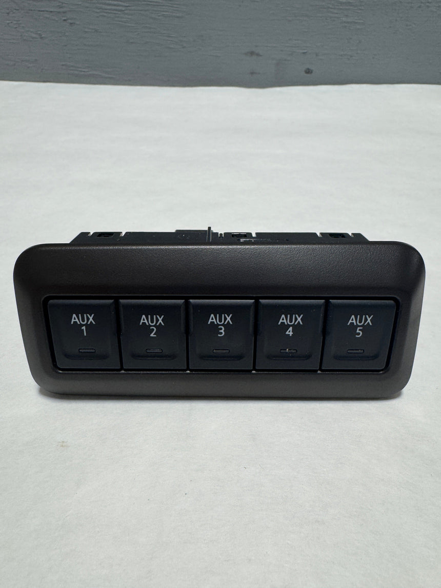 2020-2023 Silverado Sierra 2500 3500 Auxiliary Upfitter 5 Button Switch OEM