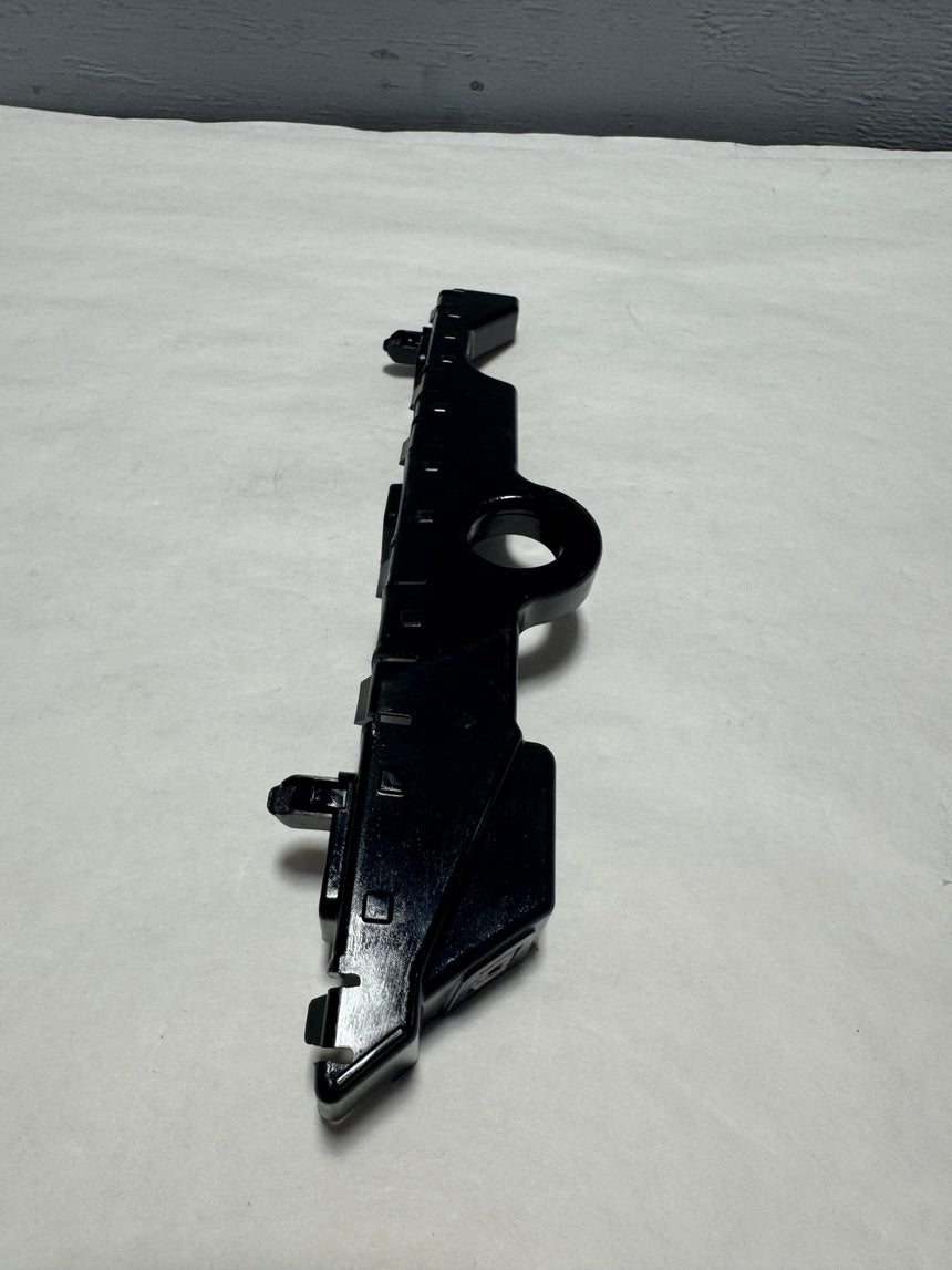 2020-2024 Chevrolet Silverado Passenger Side Front Bumper Bracket Guide Mount