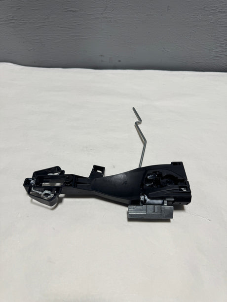 DGH9-58-42XB 2020-2024 Mazda CX-30 Passenger Front Door Handle Base Bracket OEM