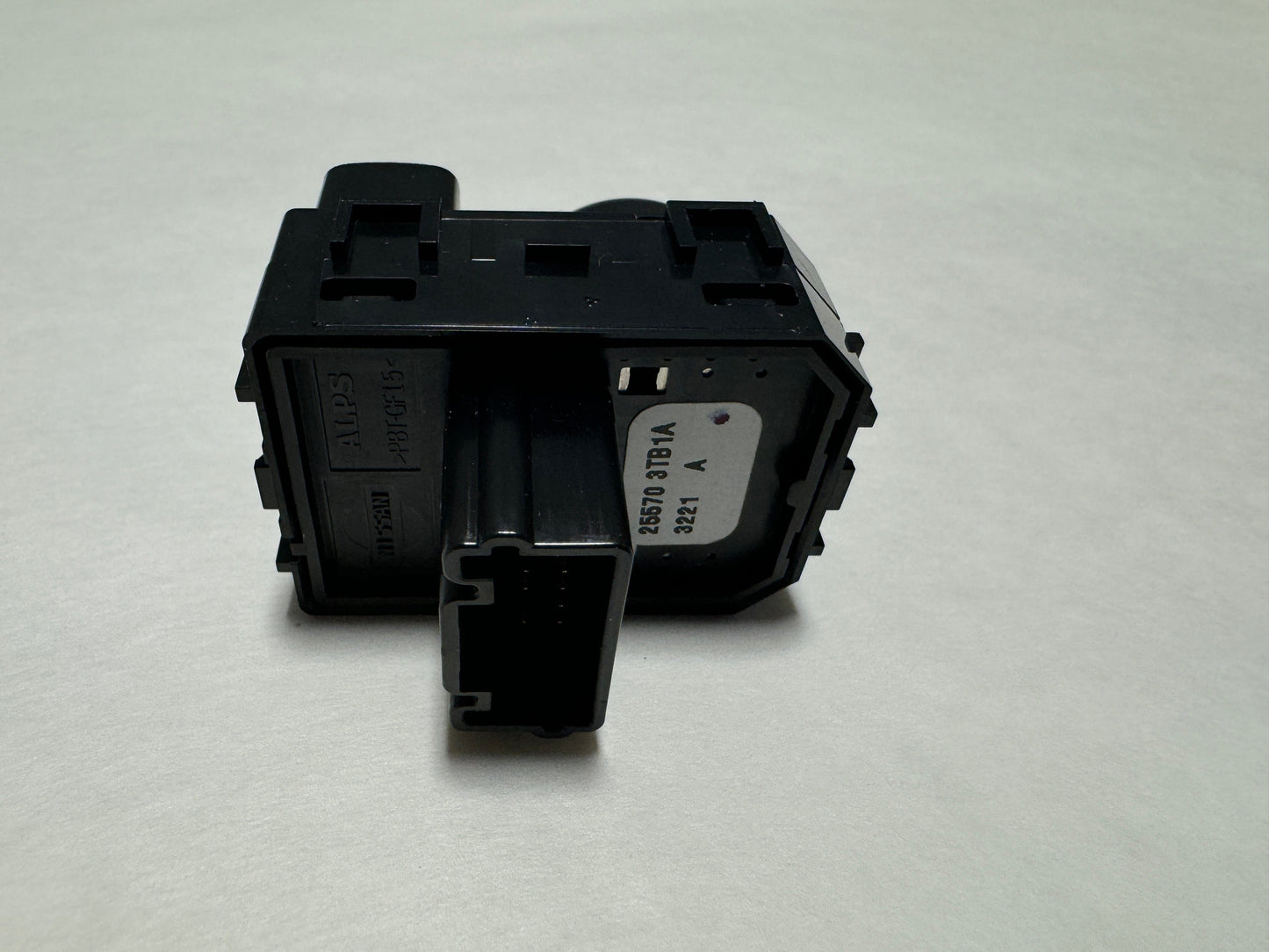 25570-3TB1A-G2 2020-2024 Nissan Maxima or Murano Power Mirror Switch Control OEM