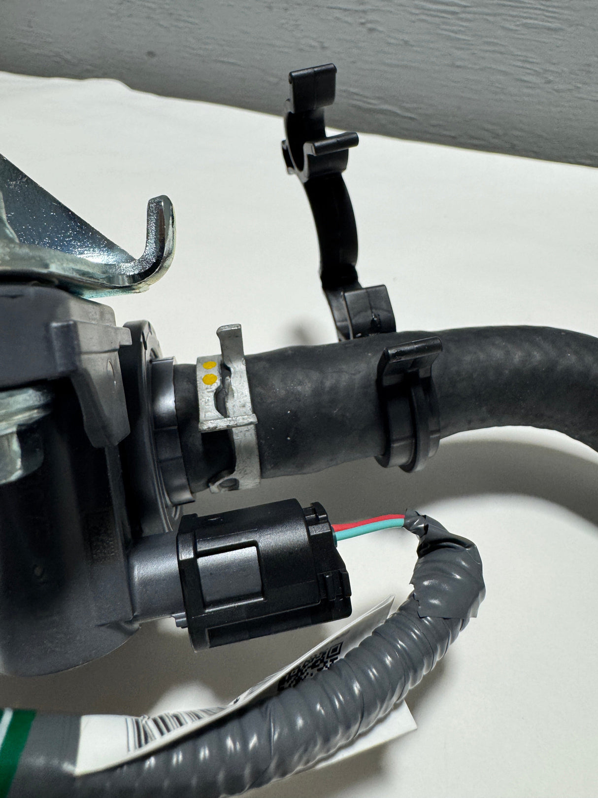 16261-F0012 2020-2024 Toyota Camry Rav4 2.5 L Non Hybrid Coolant Bypass Hose & Valve OEM