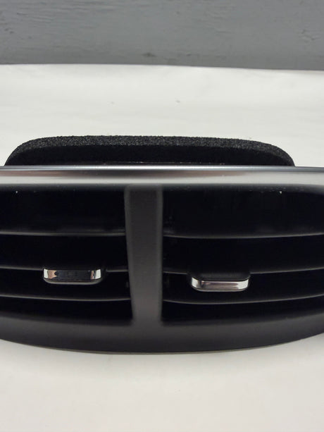 84303636 2020-2025 Chevrolet Blazer Silver Back Of Console Rear Seat Air Vent OEM Genuine