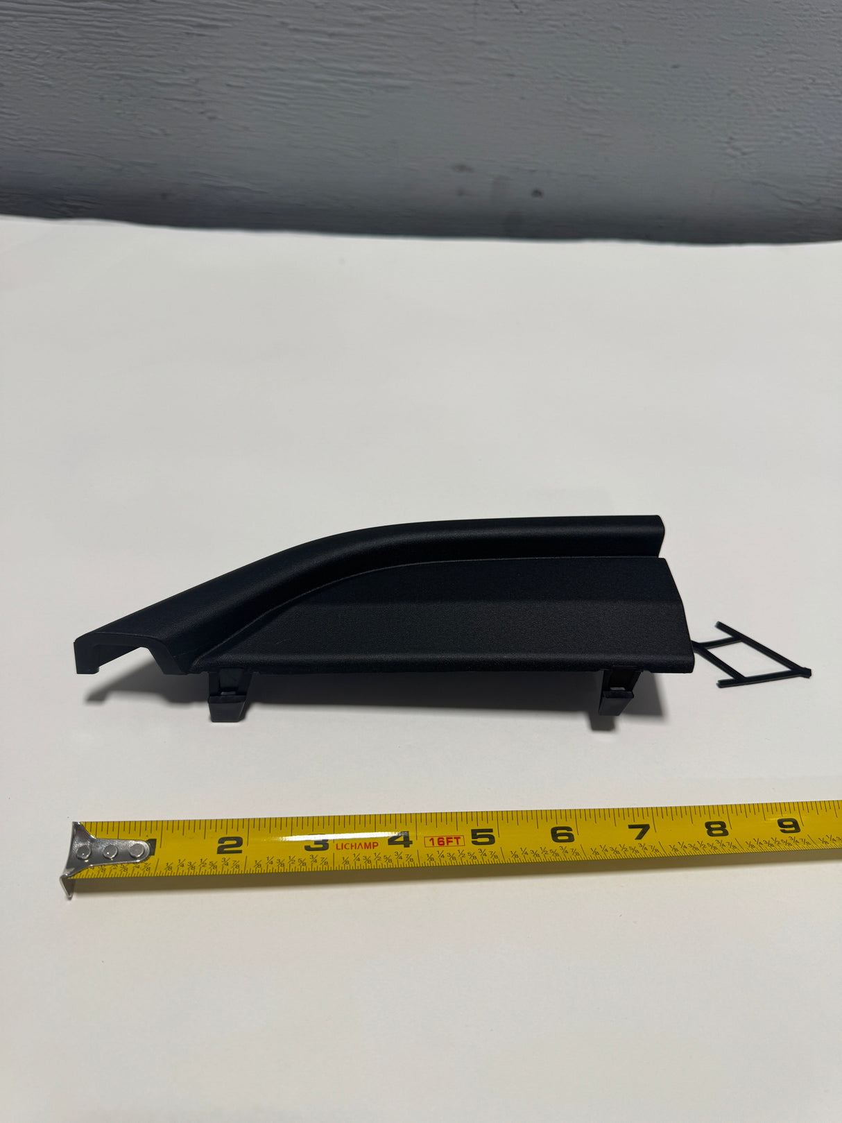 LB5Z-17E811-AB 2020-2025 Ford Explorer Police Interceptor Front Tow Hook Cover Genuine OEM New