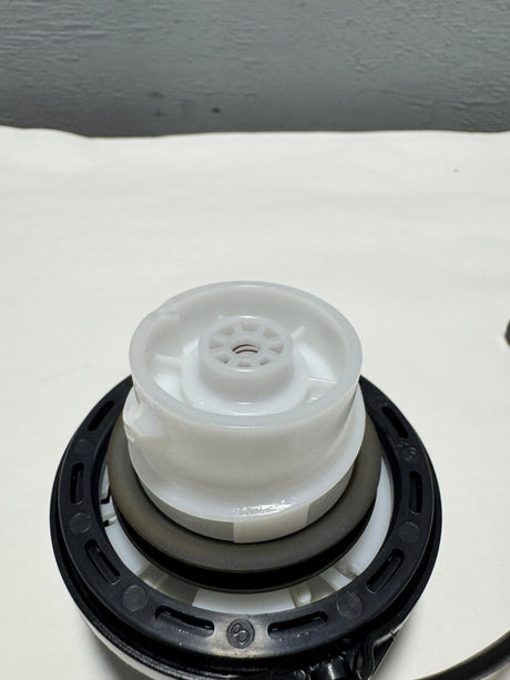 31010-3L600U 2020-2025 Kia K5 Telluride Seltos Forte RIO OEM Fuel Gas Cap