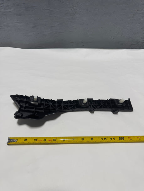 86652-K0000 2020-2025 Kia Soul Passenger Side Rear Bumper Side Bracket OEM