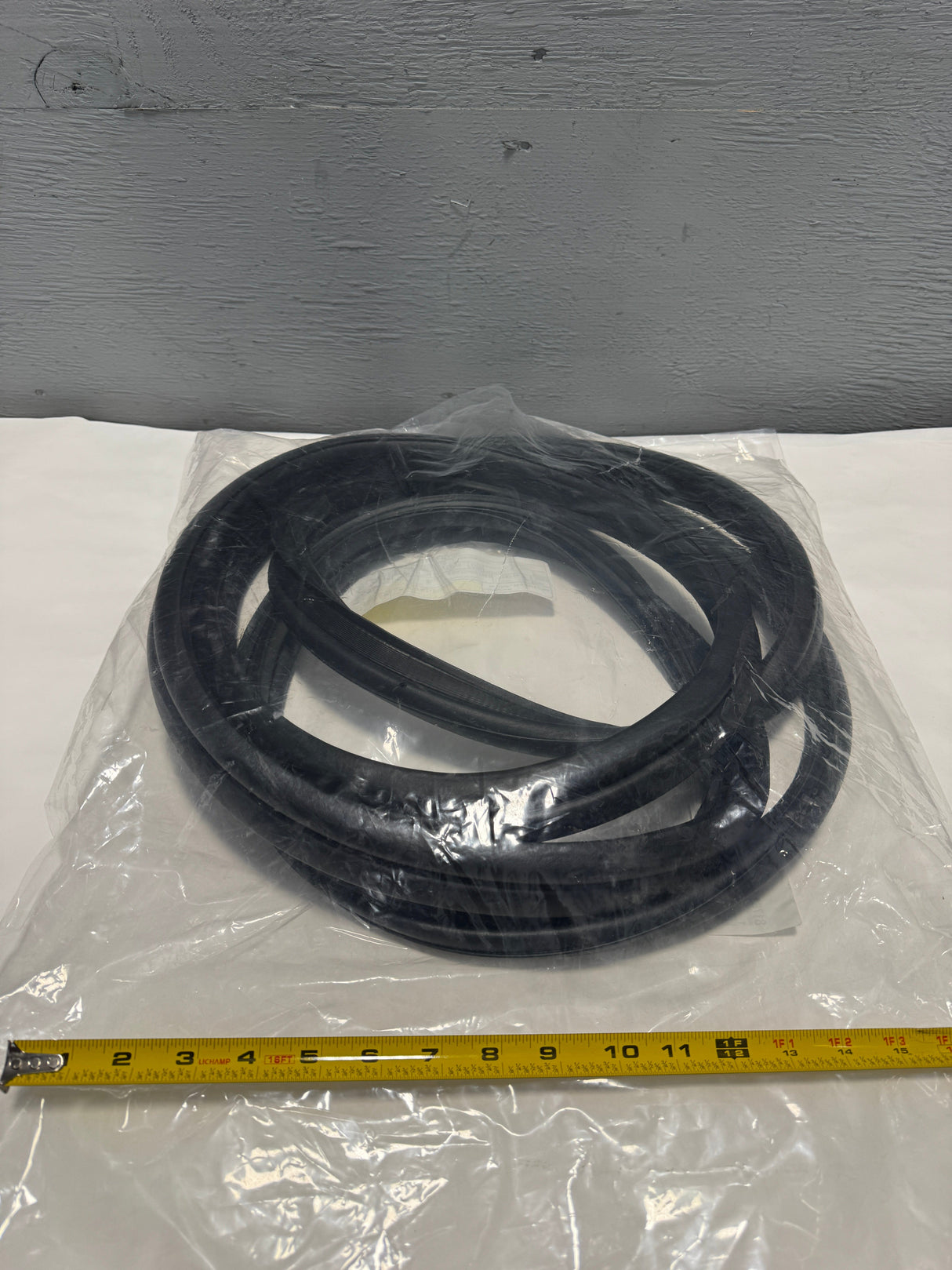 81761-S9000 2020-2025 Kia Telluride Tailgate Opening Weatherstrip Seal OEM
