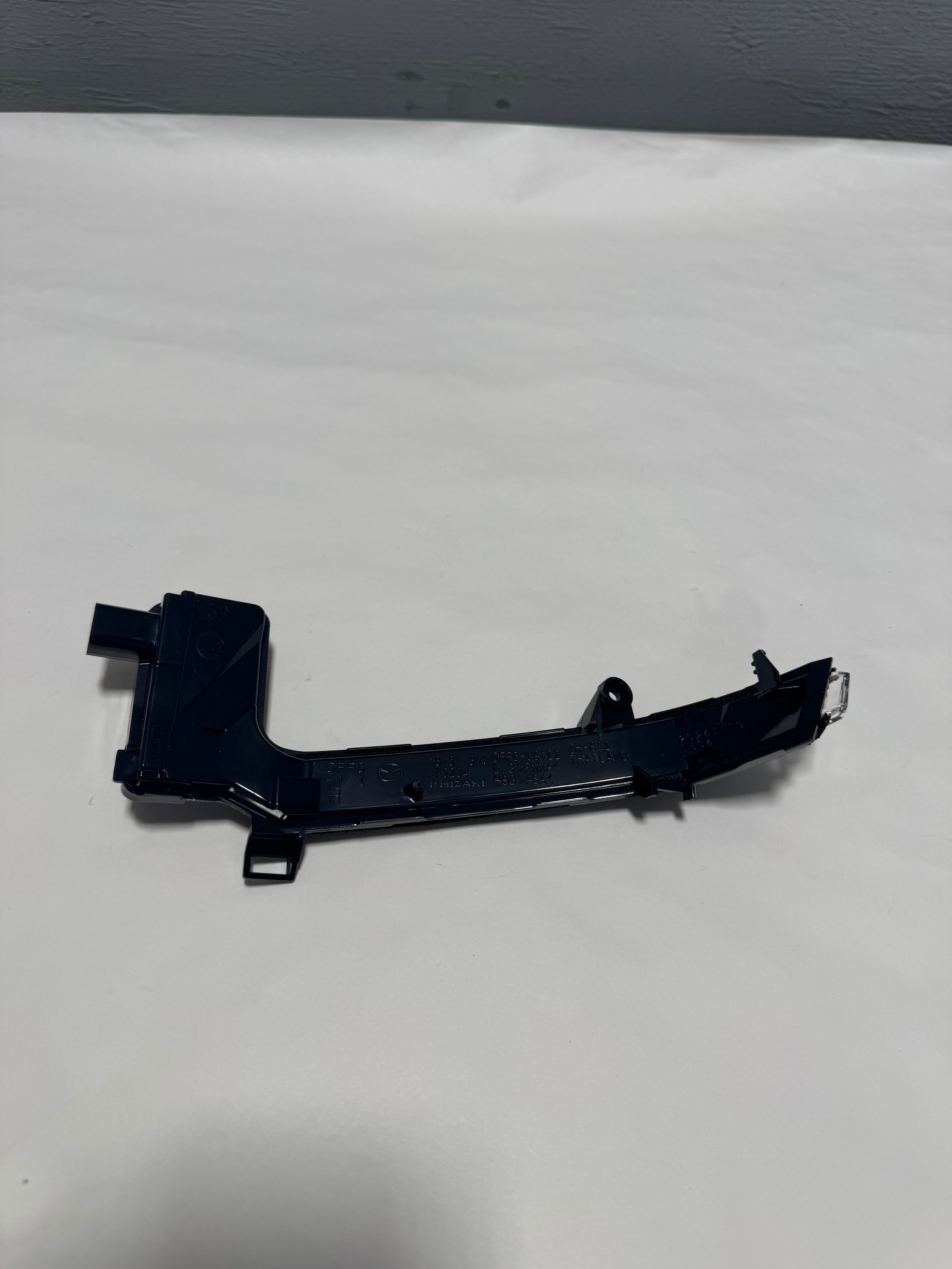 2020-2025 Mazda CX-30 Front Passenger Side Turn Signal Light OEM